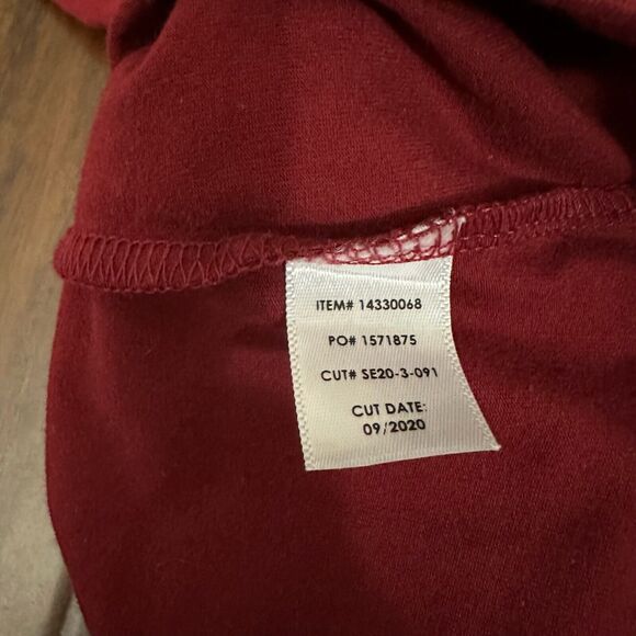 NWT TORRID Dark Red Lace-Trim V-Neck Foxy Tee - Picture 8 of 9